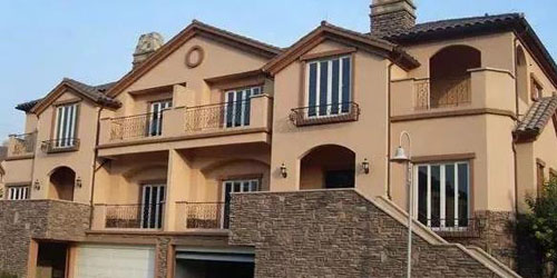 在農村小別墅用真石漆裝修外墻，效果圖美絕了